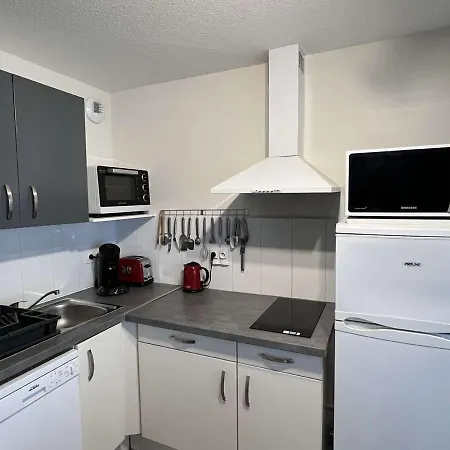 Apartment T2 A Avec Terrasse, Parking Prive, 4 Pers., Proche Et Commerces - Fr-1-701-19
